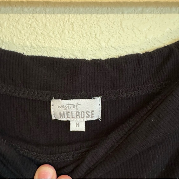 West Of Melrose Black Off the Shoulder Top Size Medium - Picture 3 of 4